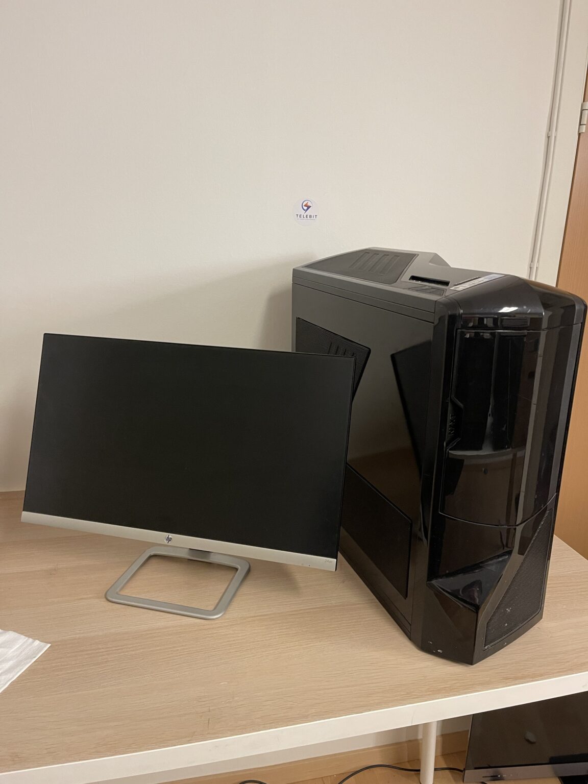 Komplett Gaming PC med skjerm (Mid)
