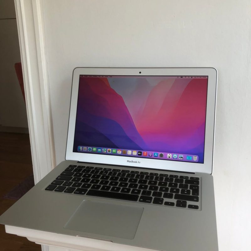 Apple MacBook Air 13" 256GB/i5/2017+