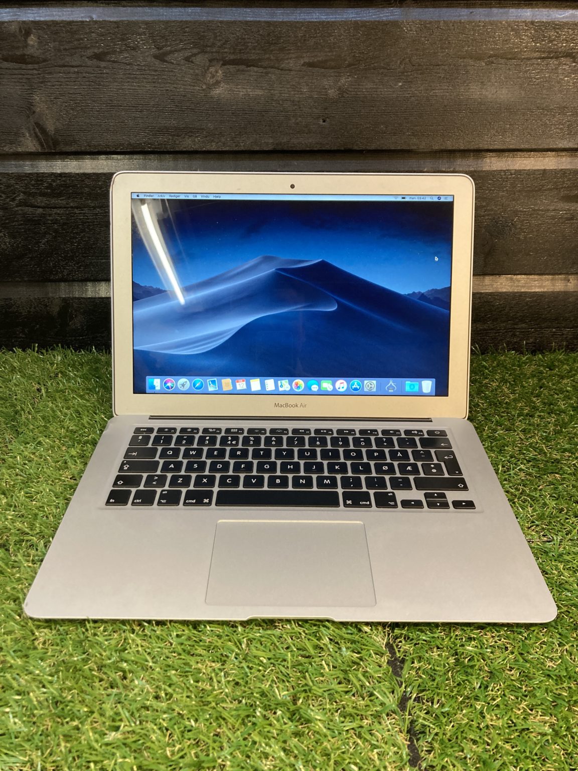 MacBook Air 13 (2019)	FVFTT065J1WK