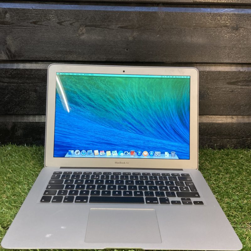 MacBook Air 13,3" 2016	C17N1EM8G085