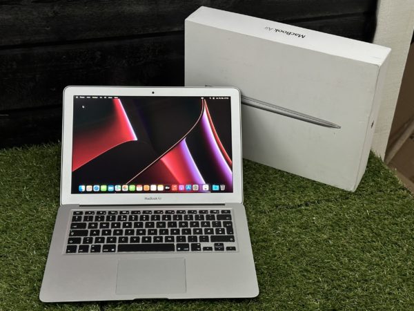 MacBook Air 13 (2019) Som-Ny/2-ÅRS GARANTI - Bilde 2