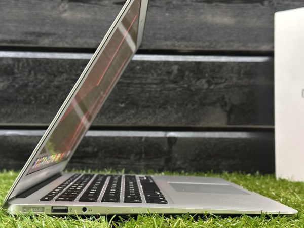 MacBook Air 13 (2019) Som-Ny/2-ÅRS GARANTI - Bilde 3