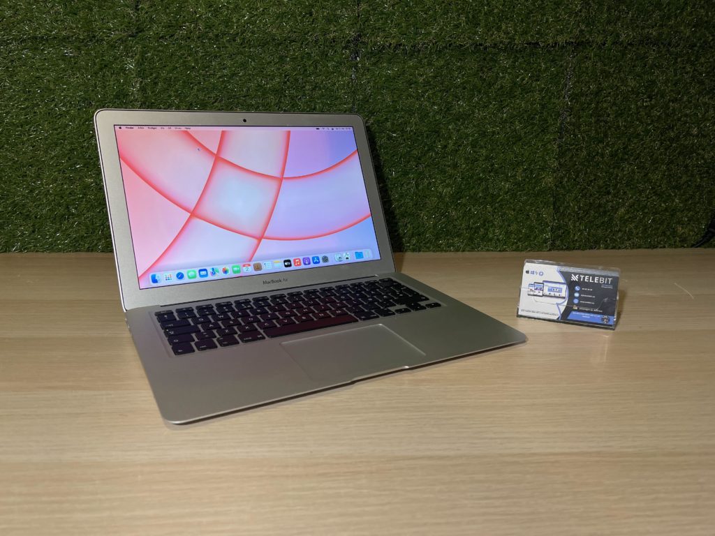 MacBook Air 13" i5/8GB/182GB SSD L49