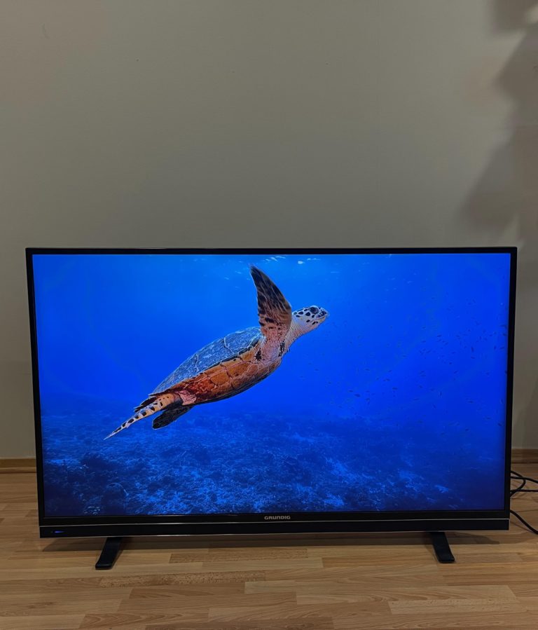 Grundig 49" Smart-TV FHD Fjernsyn T22