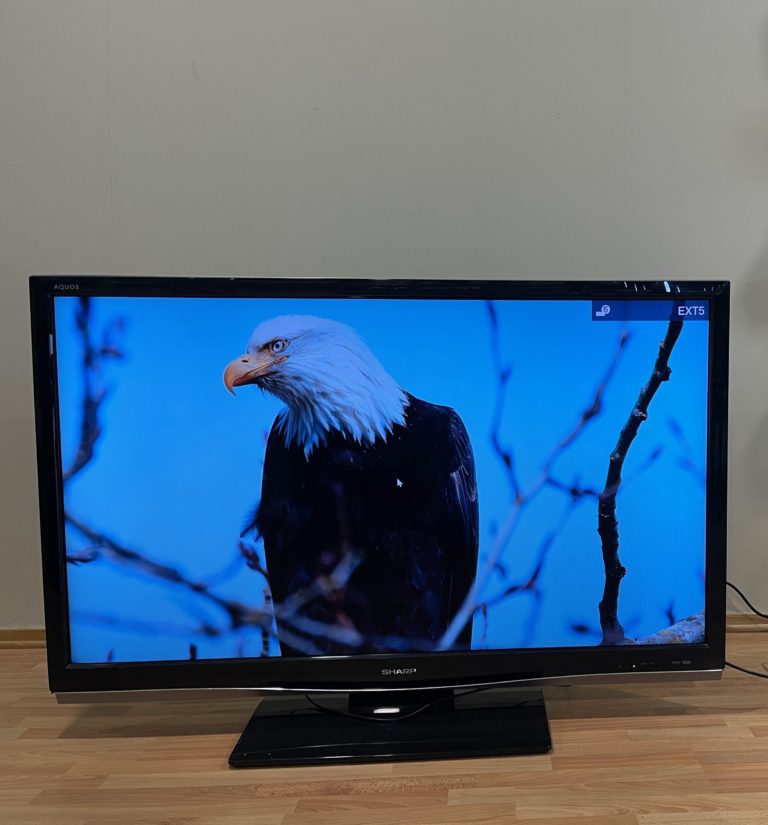 SHARP 52" Fjernsyn Smart-TV T38
