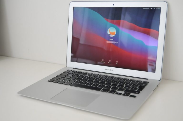 MacBook Air 13 M15 (2017) L70