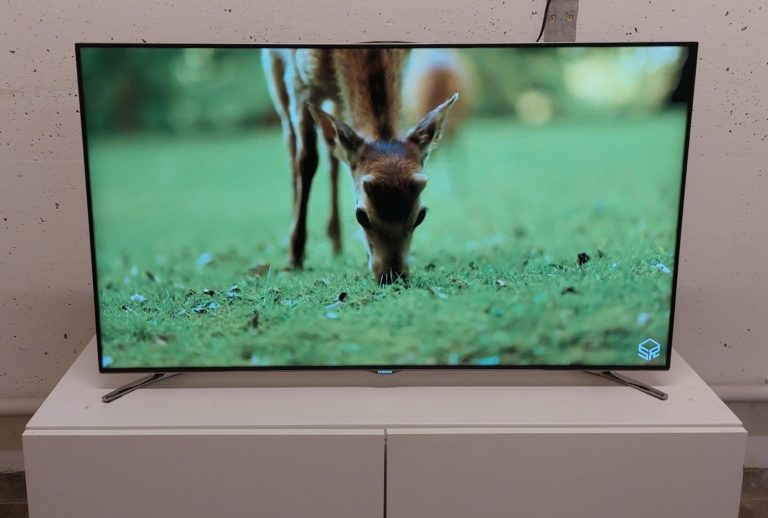Samsung 46" Smart-TV Tizen-Pro QHD+ T74
