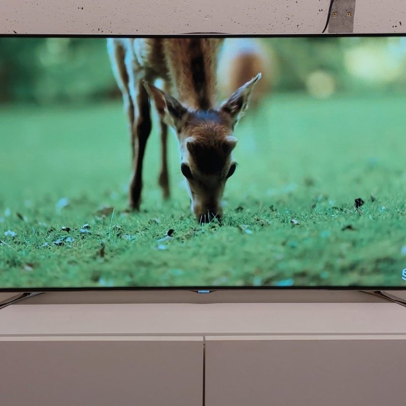 Samsung 46" Smart-TV Tizen-Pro QHD+ T74