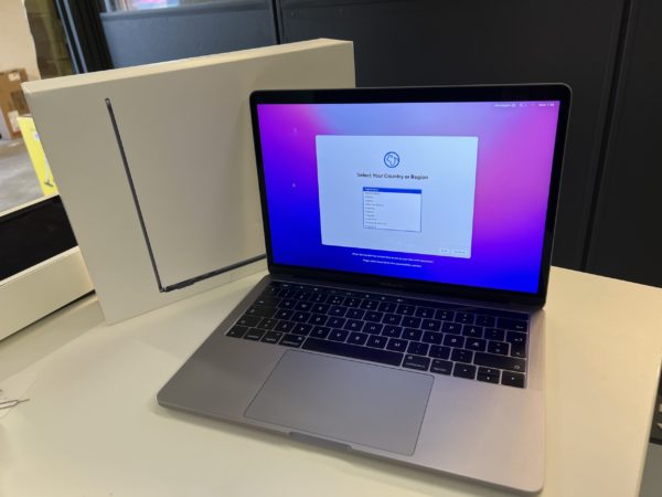 MacBook Pro Touchbar L18 (2020) 512GB L111