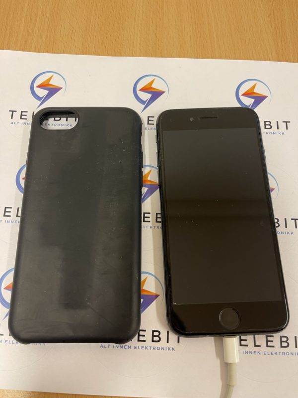 Apple iPhone 8 64GB - NYTT BATTERI - Bilde 3