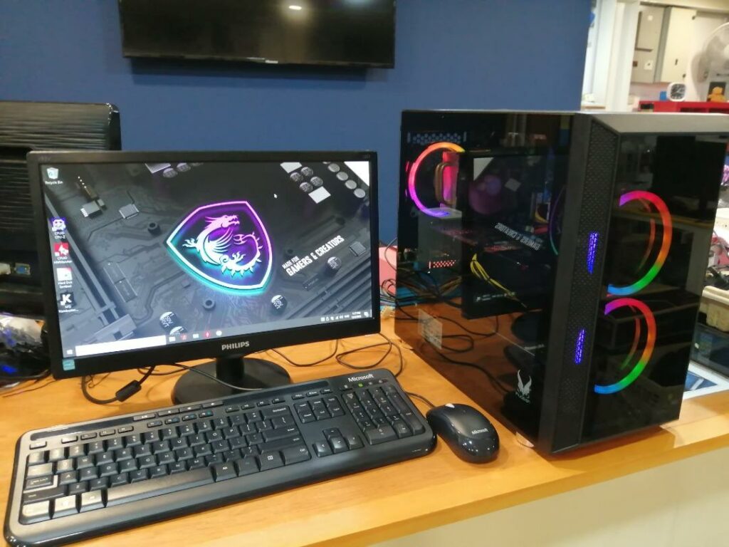 Komplett Gaming Pc i5 med skjerm og tilbehør!