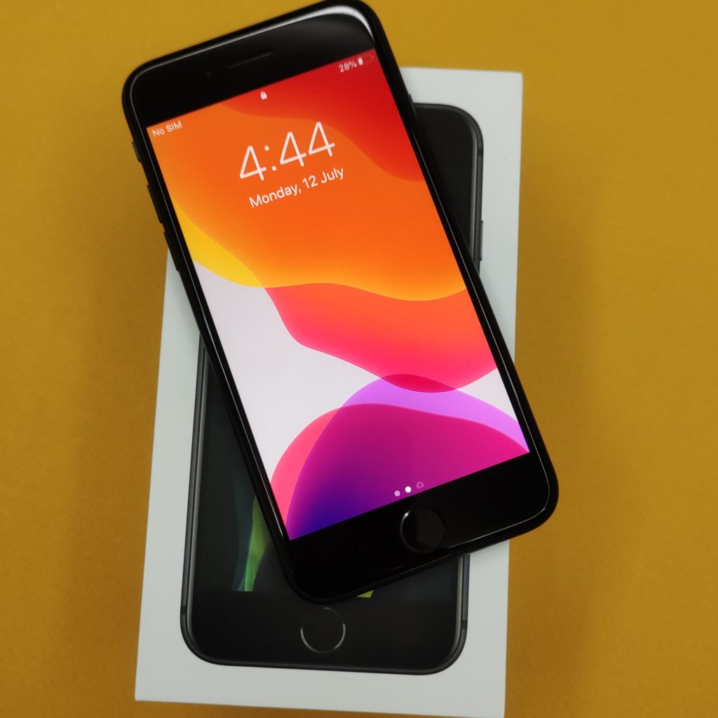 iPhonse SE 2 (2023) 64GB Black M42