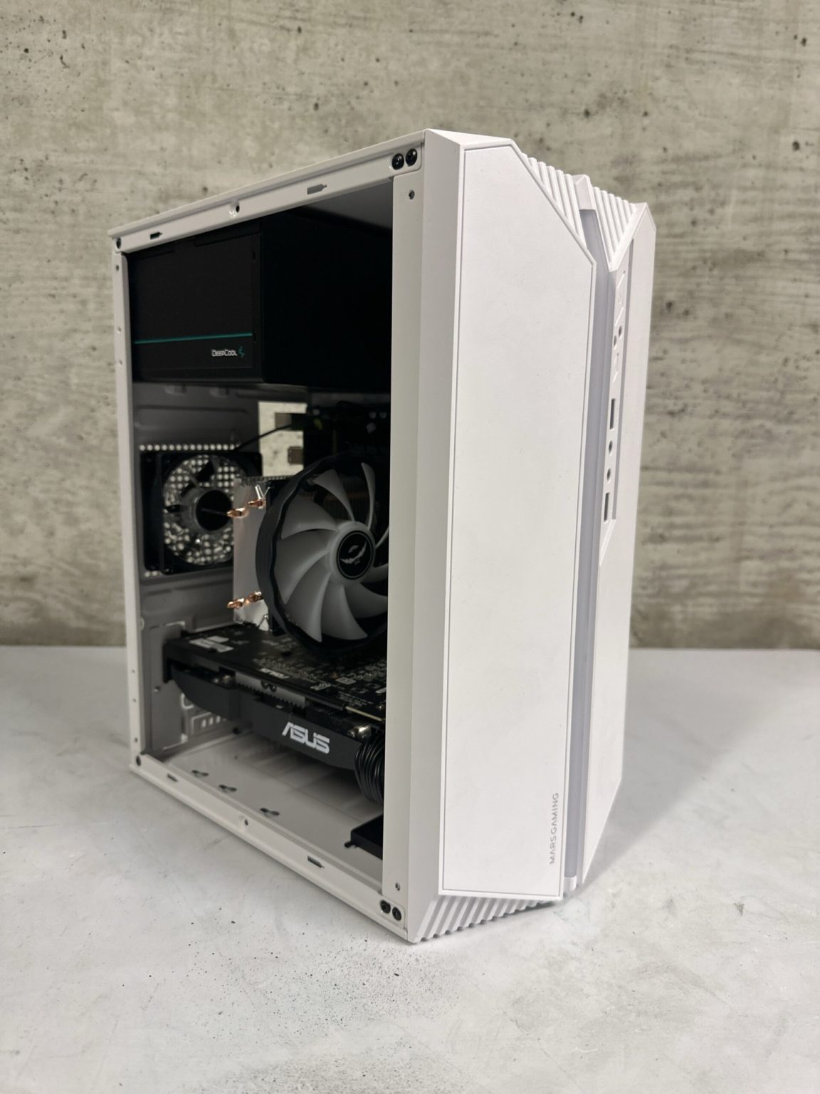 Mini Gaming PC Xeon / RX580 8GB/16GB G14