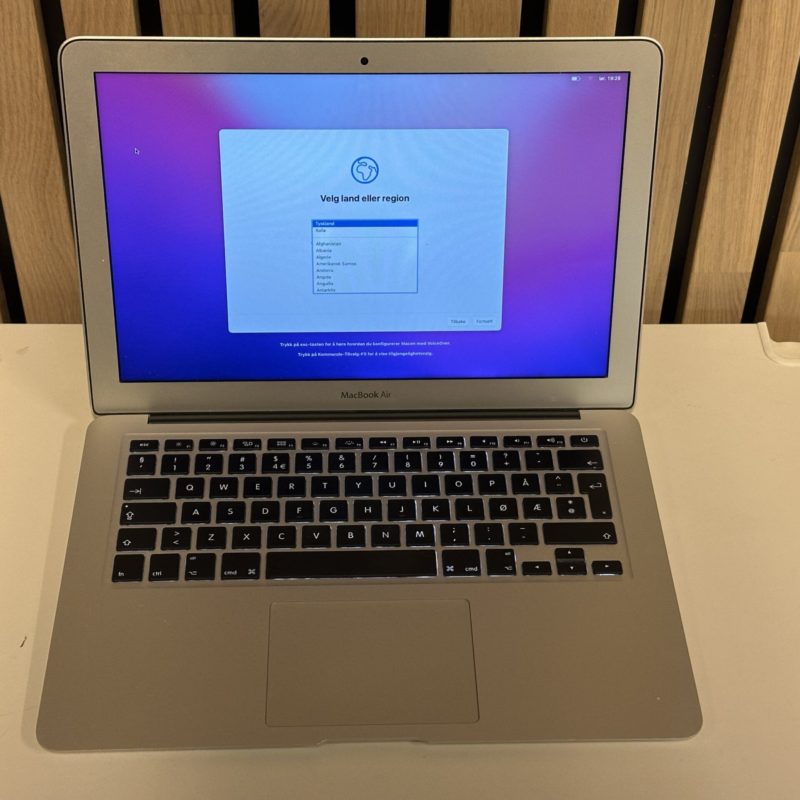 MacBook Air 13" Mid 2017 (2019) Monterey 128GB L19