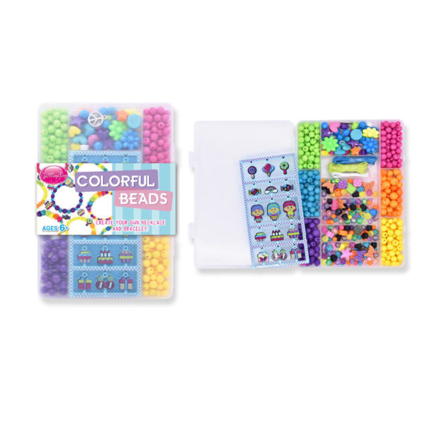 FARGERIKE PERLER M/CHARMS I BOKS (1)